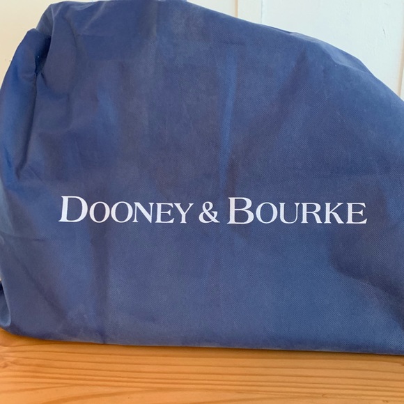 Dooney & Bourke satchel. Incredible! - Picture 8 of 9